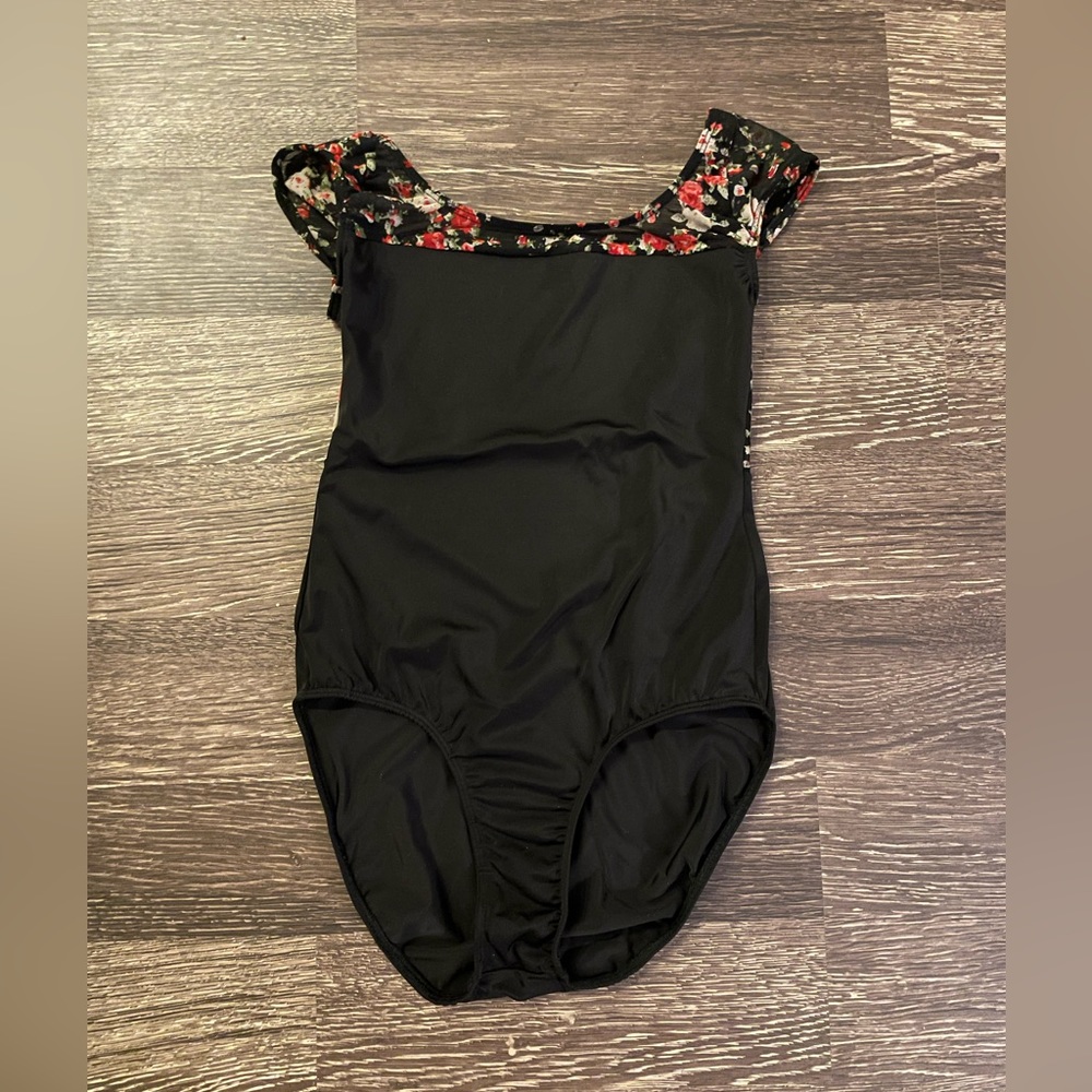 Class in ballet leotard, black/floral mesh cap sleeves